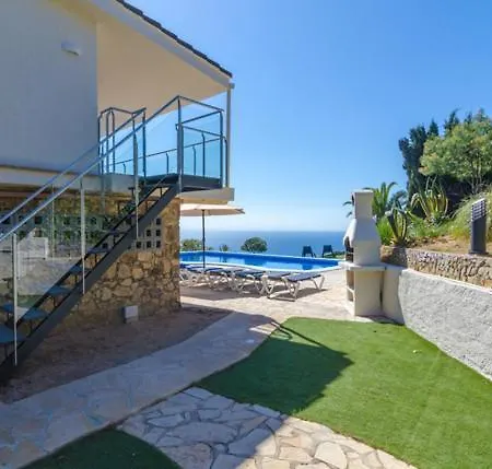Sleeps 26 With Pool * Lloret de Mar