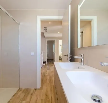 Sleeps 26 With Pool Villa *