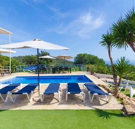 Sleeps 26 With Pool Villa